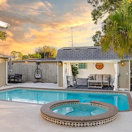 Pool Home Close To The Beach And Downtown
